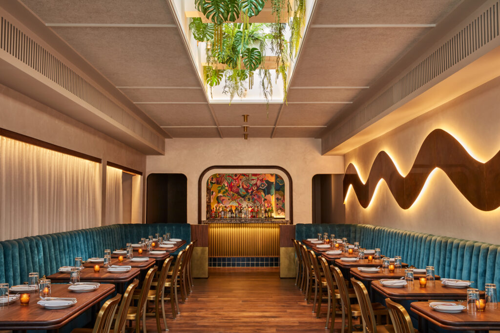 Restaurant - interior restaurant wall design