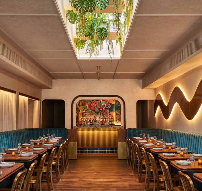 Restaurant - interior restaurant wall design